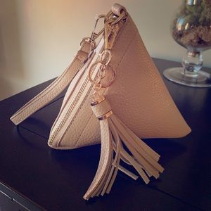 Beautiful!!! New Triangle shaped  wristlet